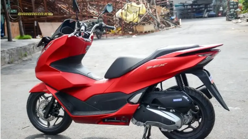 Giá bán Honda PCX ehev tại Việt Nam có đáng để mua không?