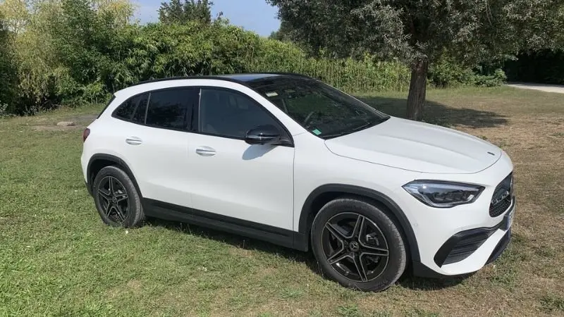 Ảnh chất lượng cao Mercedes-Benz GLA 200 16