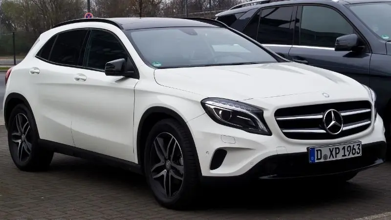Ảnh xe Mercedes-Benz GLA 200 mới nhất 12