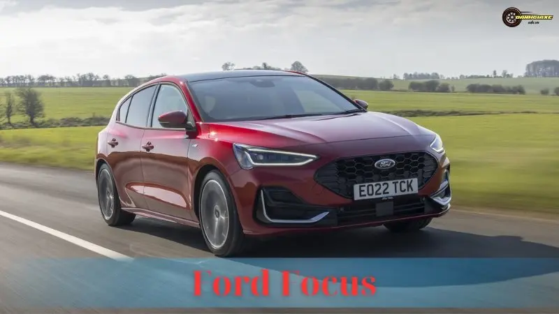 Ford Focus: Giá bán, thông số kỹ thuật và đánh giá xe