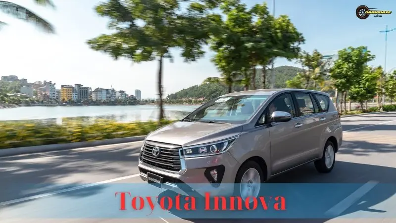 Toyota Innova: Giá bán, thông số kỹ thuật và đánh giá xe