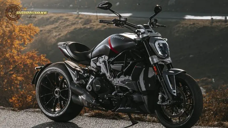 Khám Phá Ducati Diavel - Đánh giá chi tiết và giá bán mới nhất