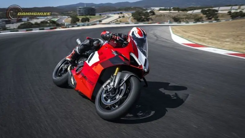 Ducati Panigale V4 - Đánh giá chi tiết và giá bán tại Việt Nam