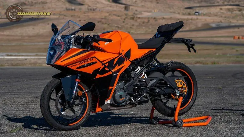 Đánh giá chi tiết KTM RC 390 - Tất cả những gì bạn cần biết