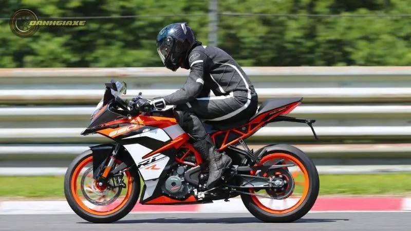 Bộ sưu tập ảnh xe KTM RC 390 tuyệt đẹp độc đáo và đẳng cấp