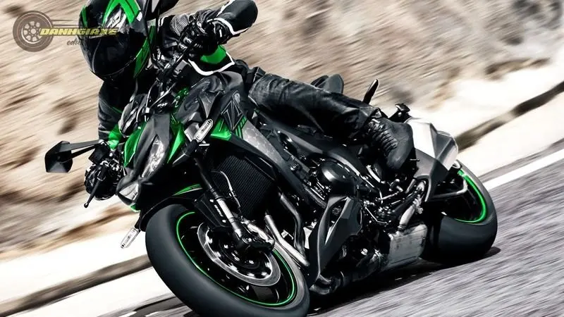 Tìm hiểu đánh giá Kawasaki Z1000 - Siêu môtô động cơ mạnh mẽ