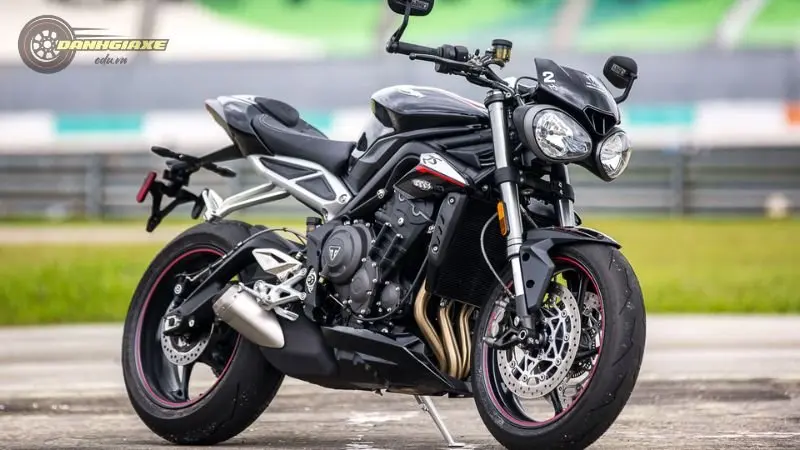 Đánh giá Triumph Street Triple - Tất cả những gì bạn cần biết