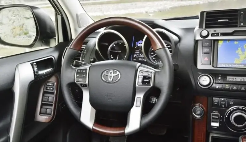 Hình ảnh xe Land Cruiser Prado độc quyền 27 Hình ảnh xe Land Cruiser Prado độc quyền 27