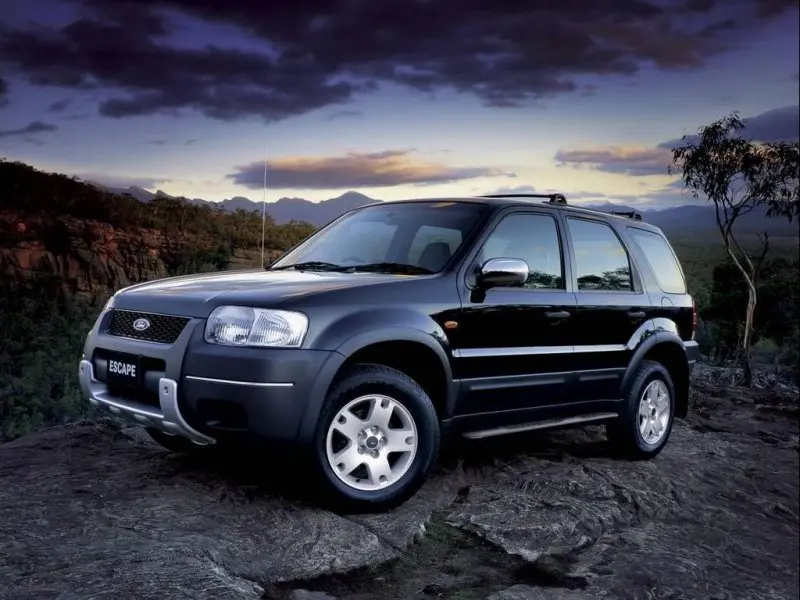 Xe Ford Escape phiên bản đời cũ 17