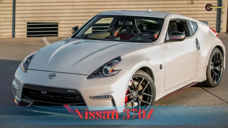 Đánh giá Nissan 370Z kèm thông số kỹ thuật và bảng giá xe