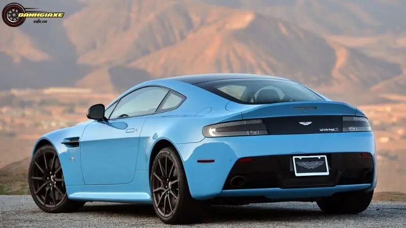 Thỏa mãn đam mê với 300+ hình ảnh xe Vantage V12 siêu đẹp