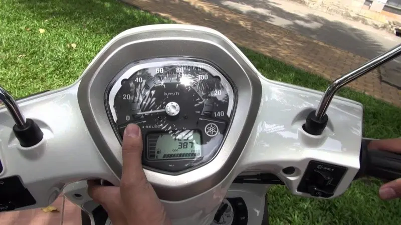 Ảnh chi tiết xe máy Yamaha Grande 8