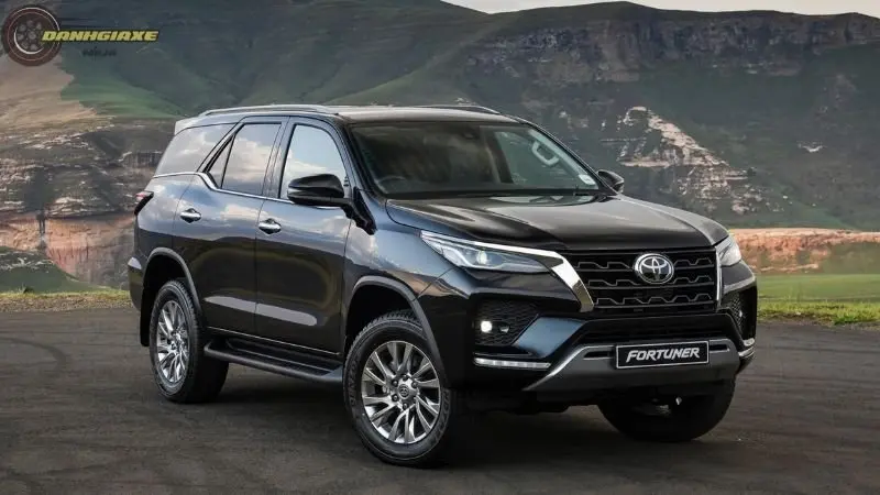 Top 250+ ảnh xe Fortuner 2.4AT 4x2 đẹp - Cập nhật liên tục