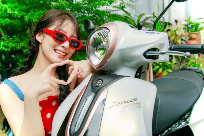 Ảnh chi tiết xe máy Yamaha Janus 7