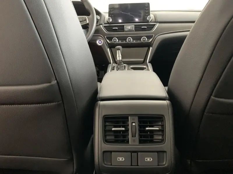 Ảnh xe Honda Accord từ mọi góc nhìn 5