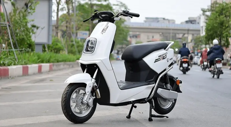 Yadea E3 màu trắng