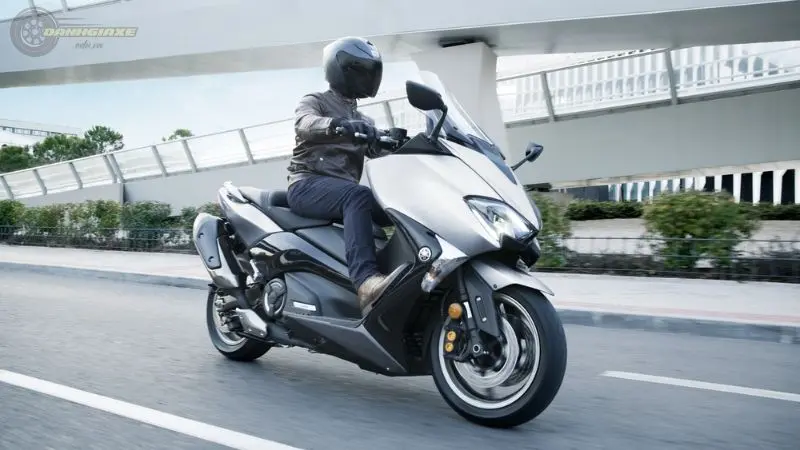 Bộ sưu tập ảnh Yamaha TMAX DX - Mẫu xe tay ga thể thao cao cấp