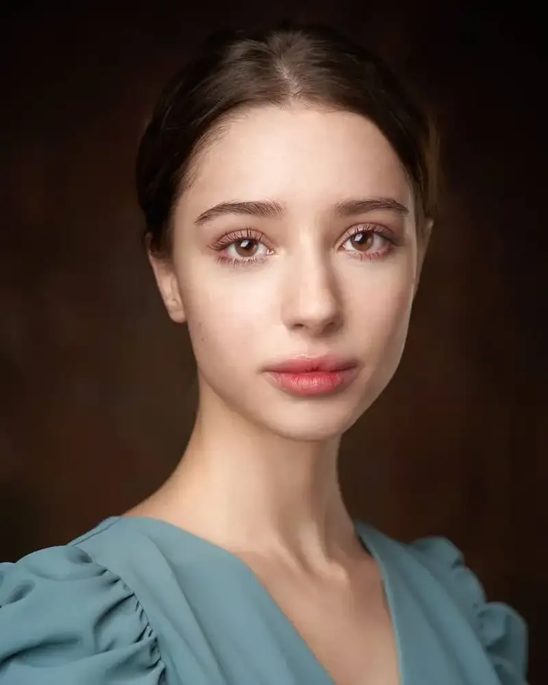 Gái tây đẹp tóc ngắn khiến bạn không thể rời mắt