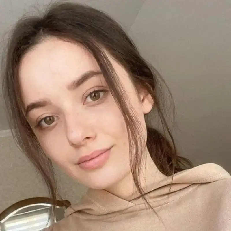 Gái tây á mang nét đẹp pha trộn hoàn hảo