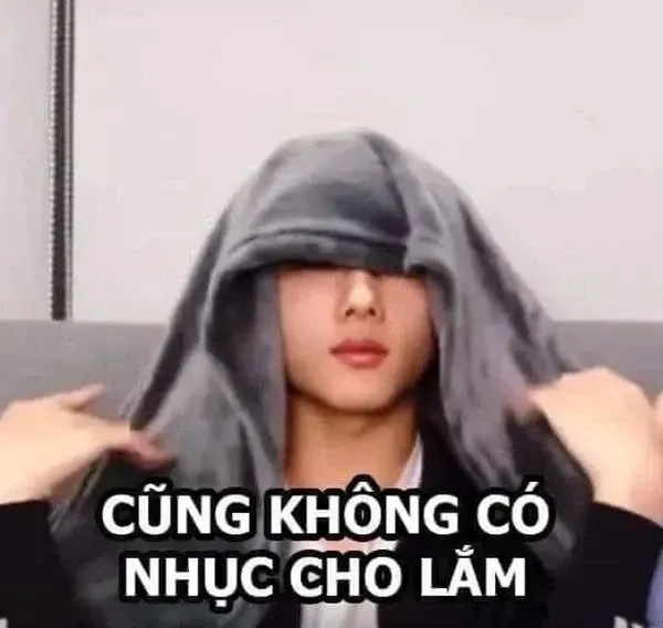 Meme anh da đen ngại ngùng cực kỳ hài hước.