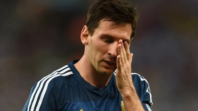 Tình bạn và đối đầu của hai ngôi sao trong messi ronaldo meme!