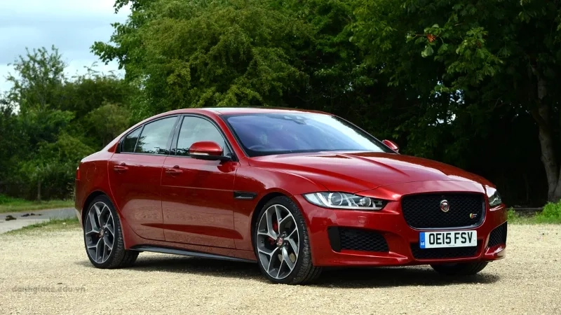 Bảng giá xe Jaguar XE 