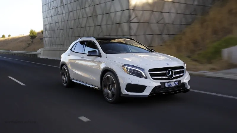 Bảng giá xe Mercedes-Benz GLA 200