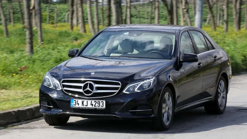 Bảng giá xe Mercedes E180