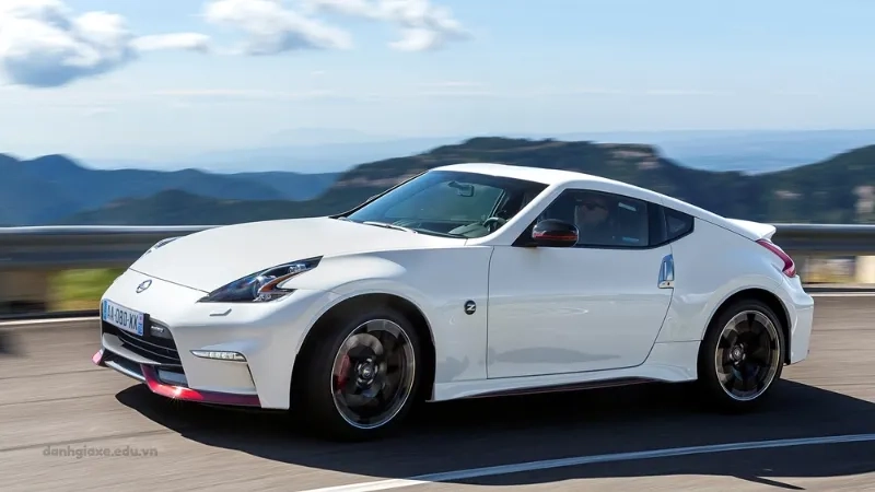 Bảng giá xe Nissan 370Z