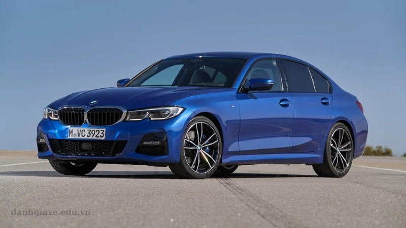 Bảng giá xe BMW 330i