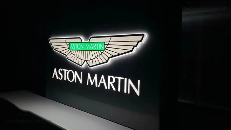 Các lưu ý quan trọng khi chọn mua xe Aston Martin