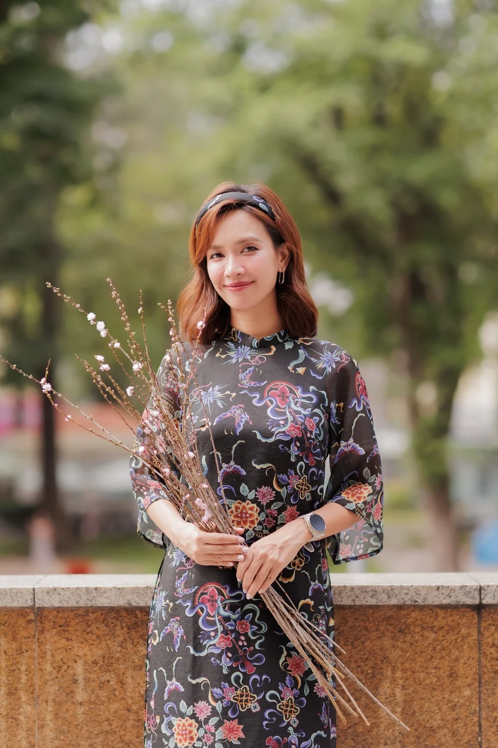 Tìm hiểu chiều cao thật sự của Ái Phương chiều cao