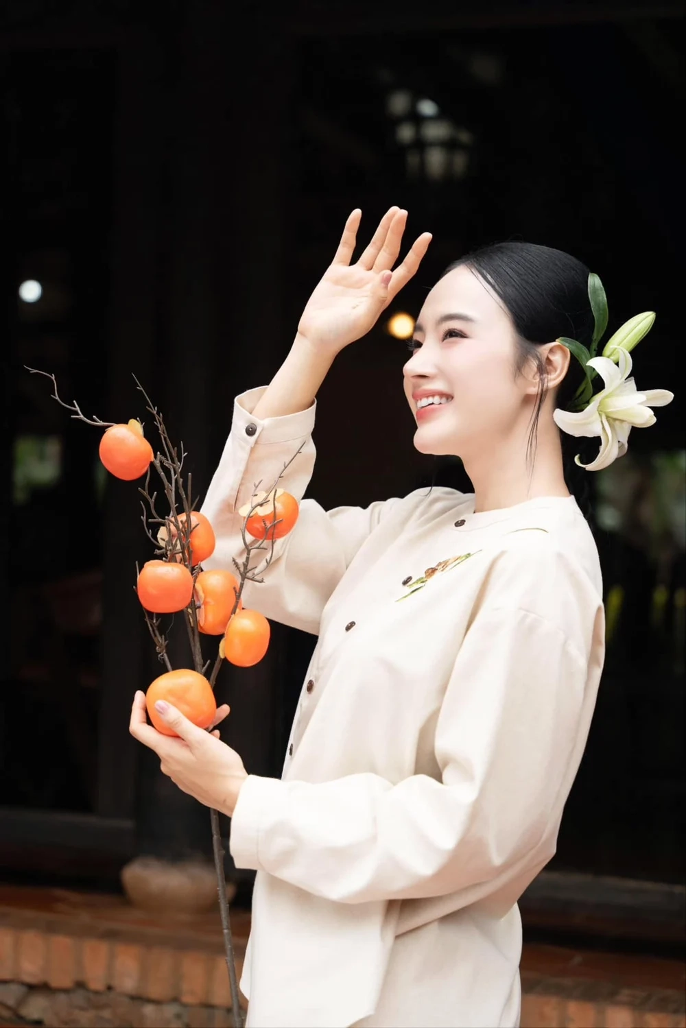 Giai điệu gắn liền tuổi thơ các bài hát trong Angela Phương Trinh