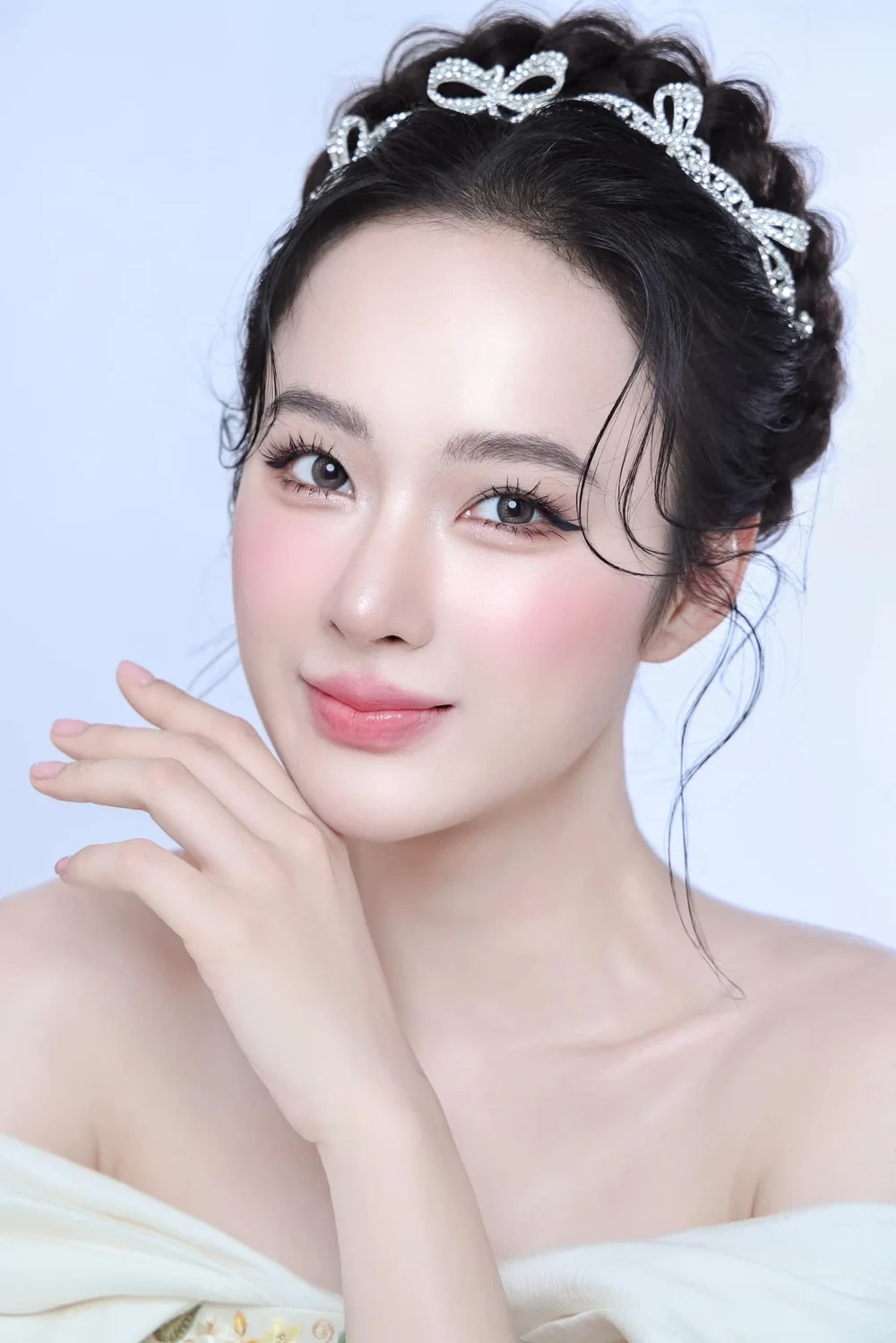 Tài năng diễn xuất nổi bật của diễn viên Angela Phương Trinh