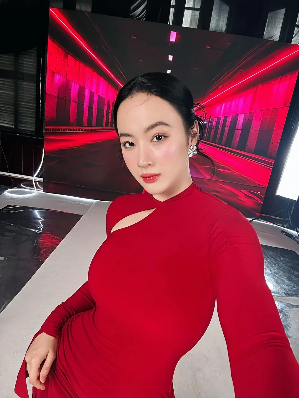 Quê nhà của nữ nghệ sĩ Angela Phương Trinh quê ở đâu