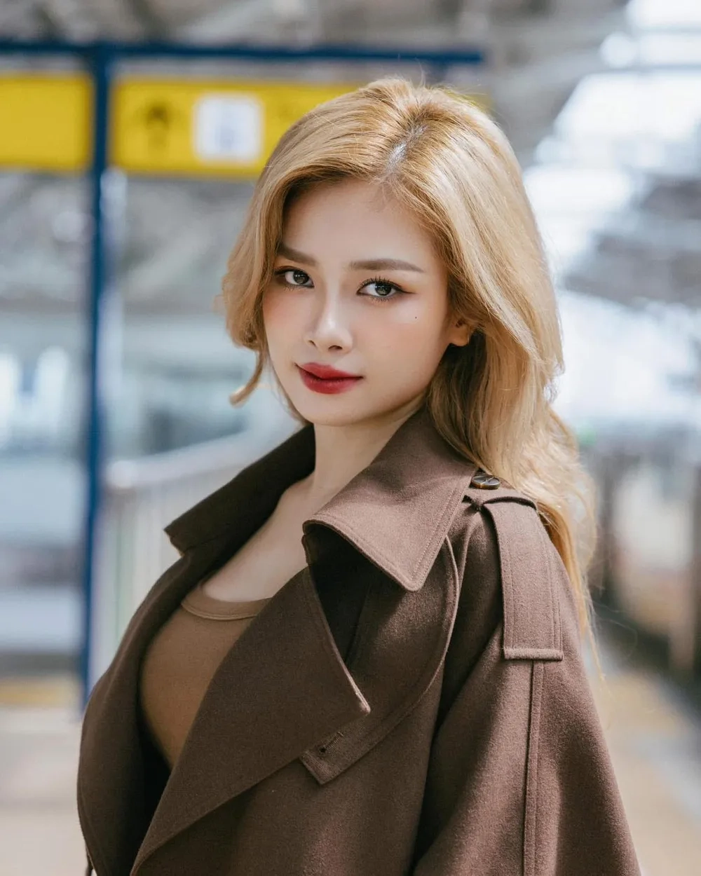 Ngắm nhìn ảnh Dương Hoàng Yến đầy thần thái cuốn hút