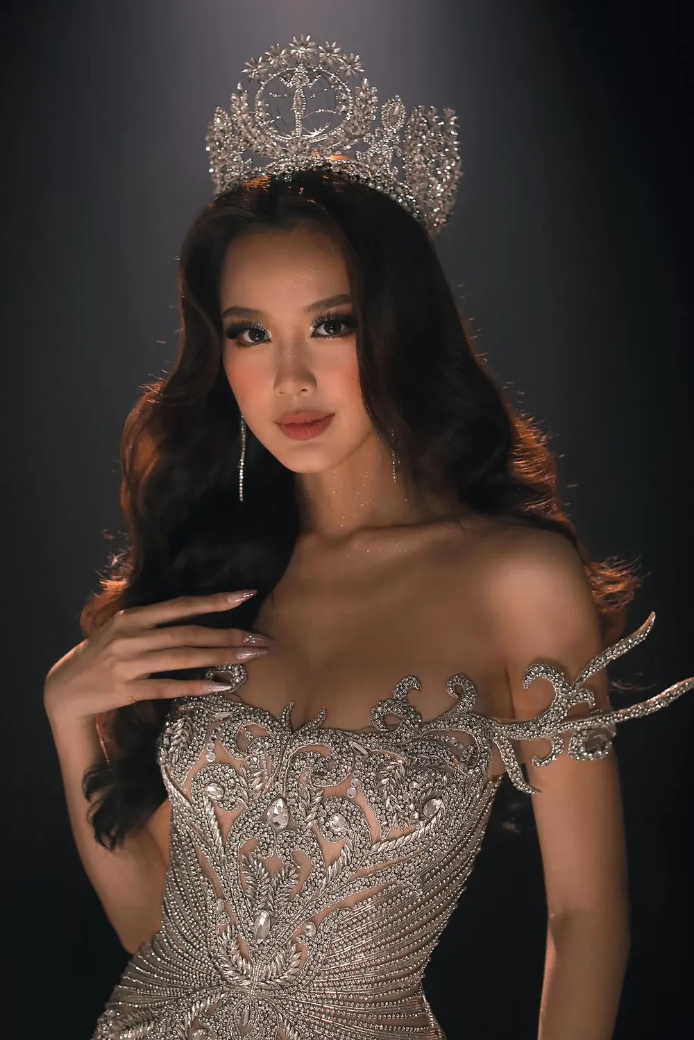 Tìm hiểu Lê Nguyễn Bảo Ngọc ngày sinh của nàng hậu