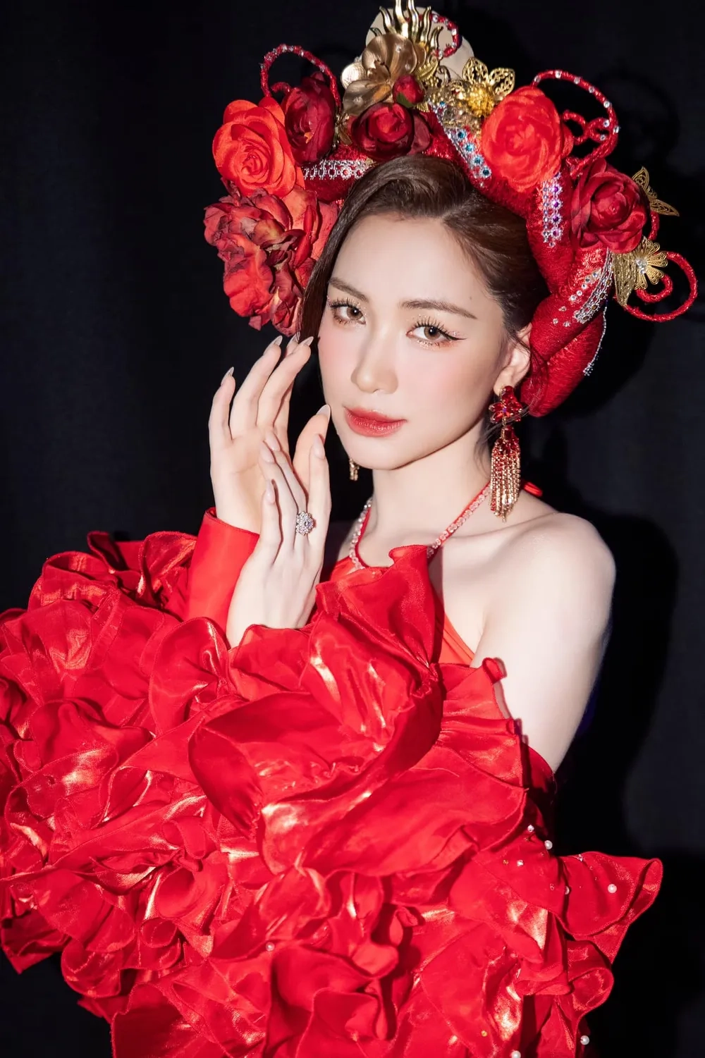 Khám phá thị mầu Hòa Minzy đầy ấn tượng