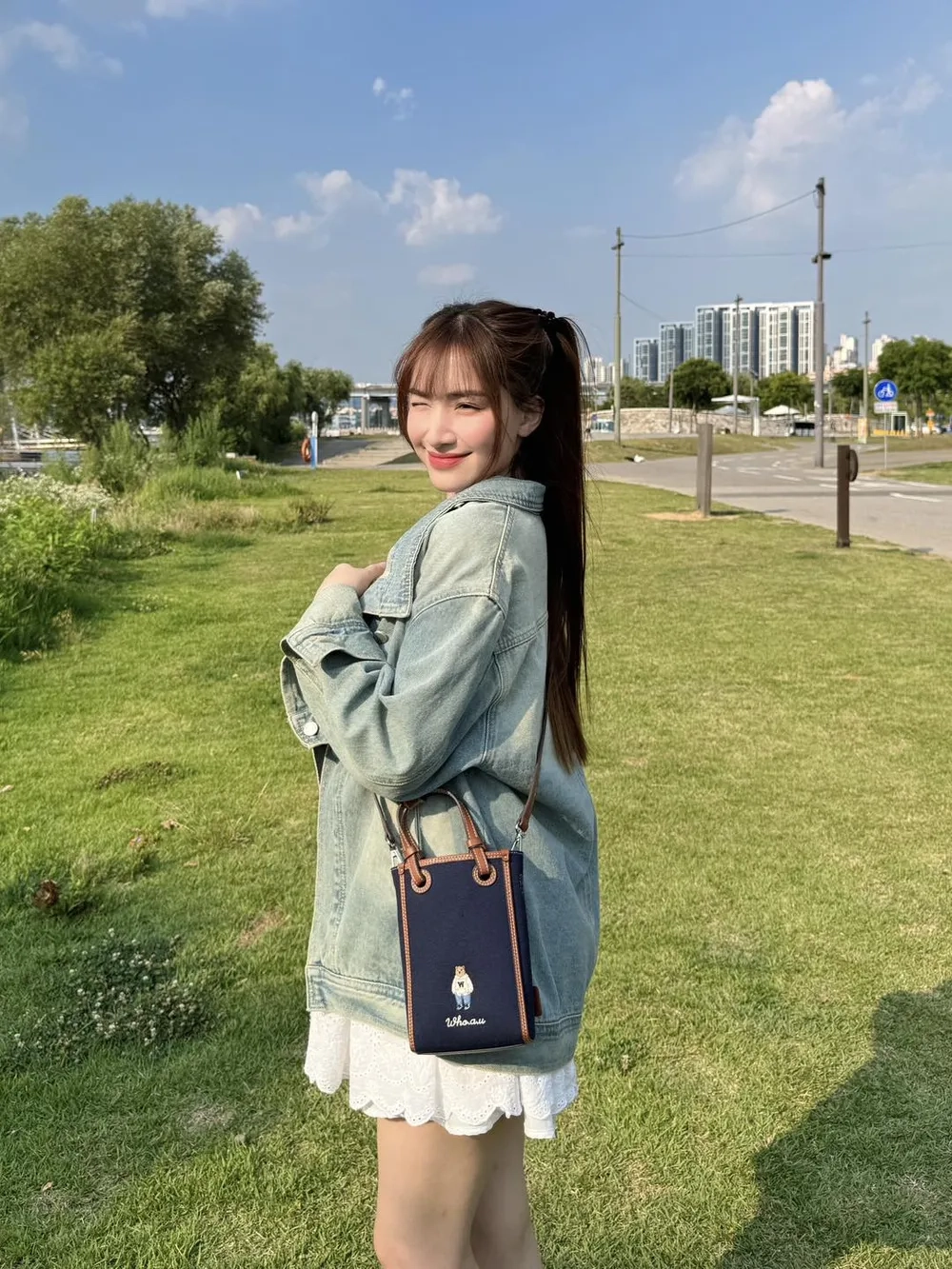 Giới thiệu ca sĩ Hòa Minzy quê ở đâu chính xác nhất