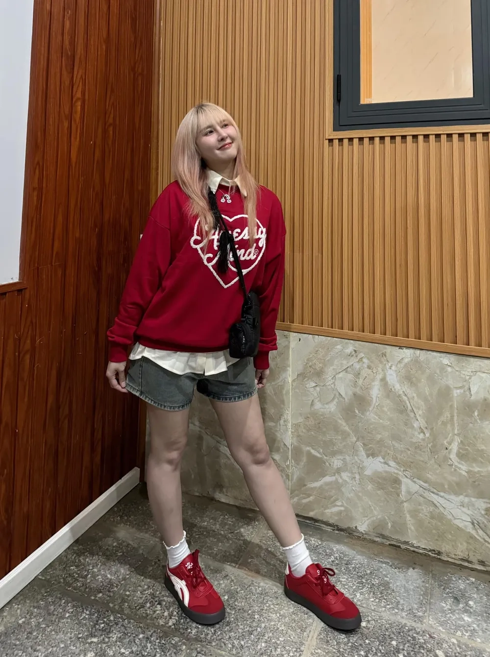 Livestream thu hút hàng ngàn người xem Ngân Sát Thủ live