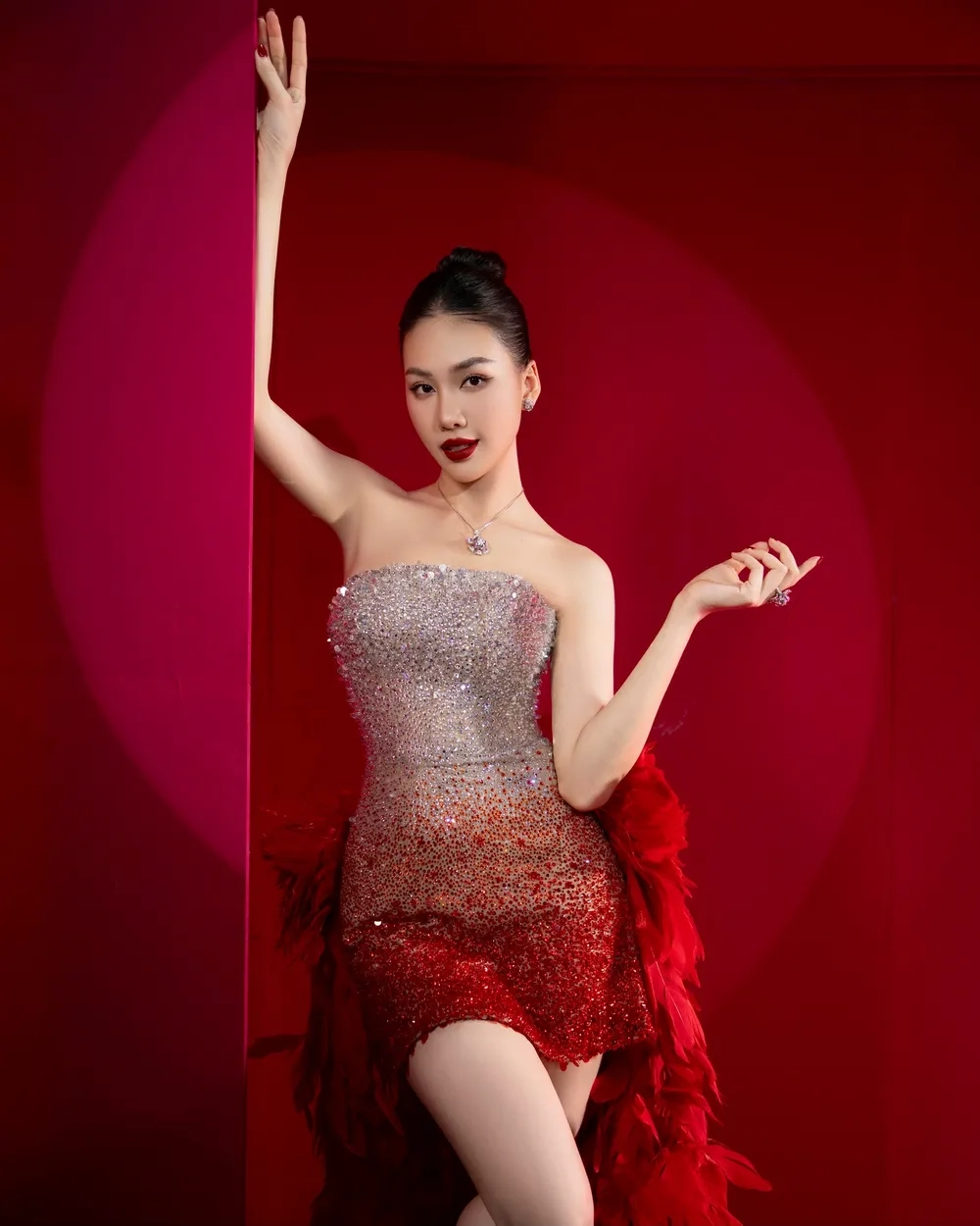 Diện mạo mới của Bùi Quỳnh Hoa MIQ