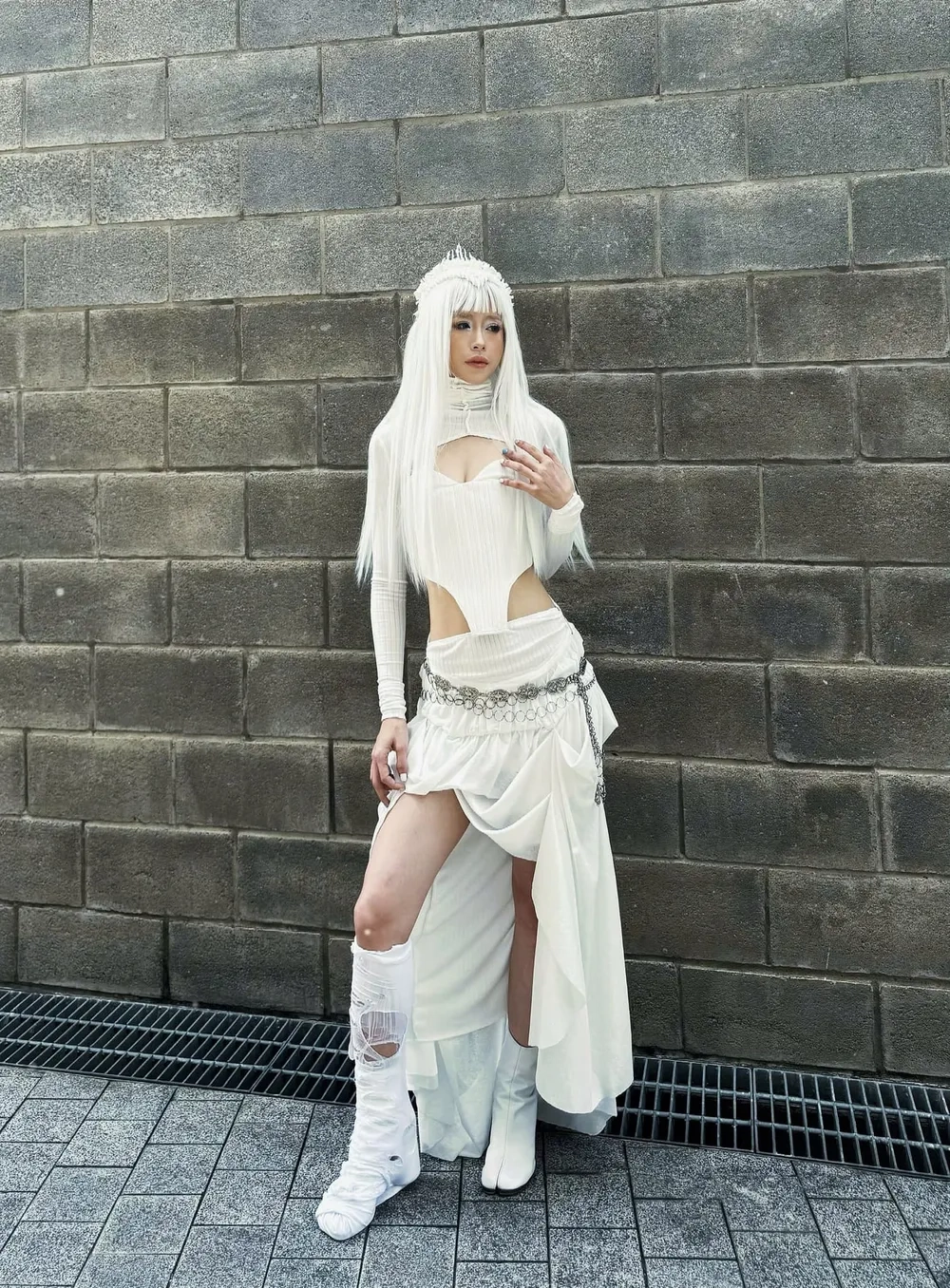 Bùng nổ cùng Châu Tuyết Vân chị đẹp đạp gió rẽ sóng