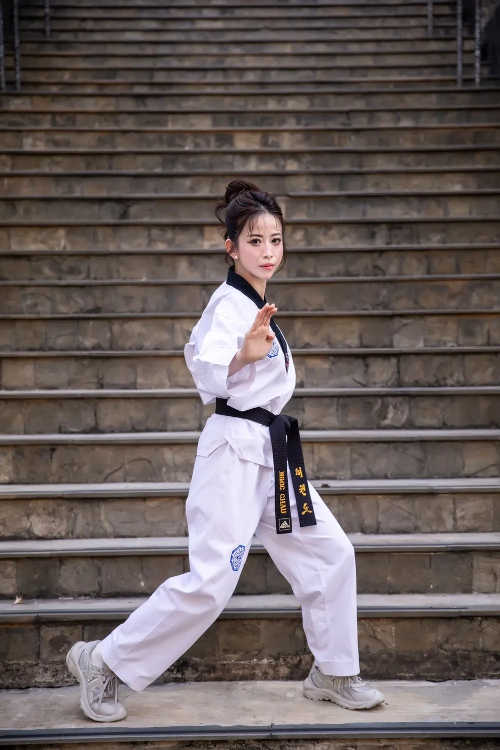 Tin đồn giới tính Châu Tuyết Vân LGBT