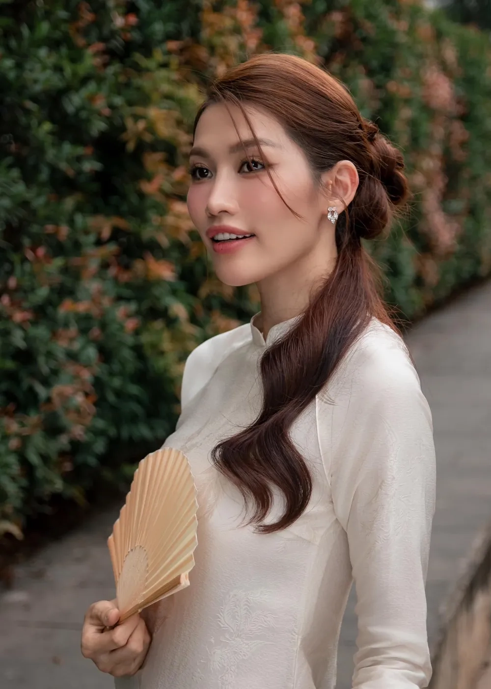 Thông tin thú vị về Chế Nguyễn Quỳnh Châu dân tộc gì