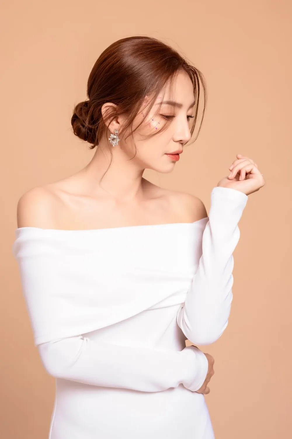 Thông tin đầy đủ về diễn viên Minh Khuê