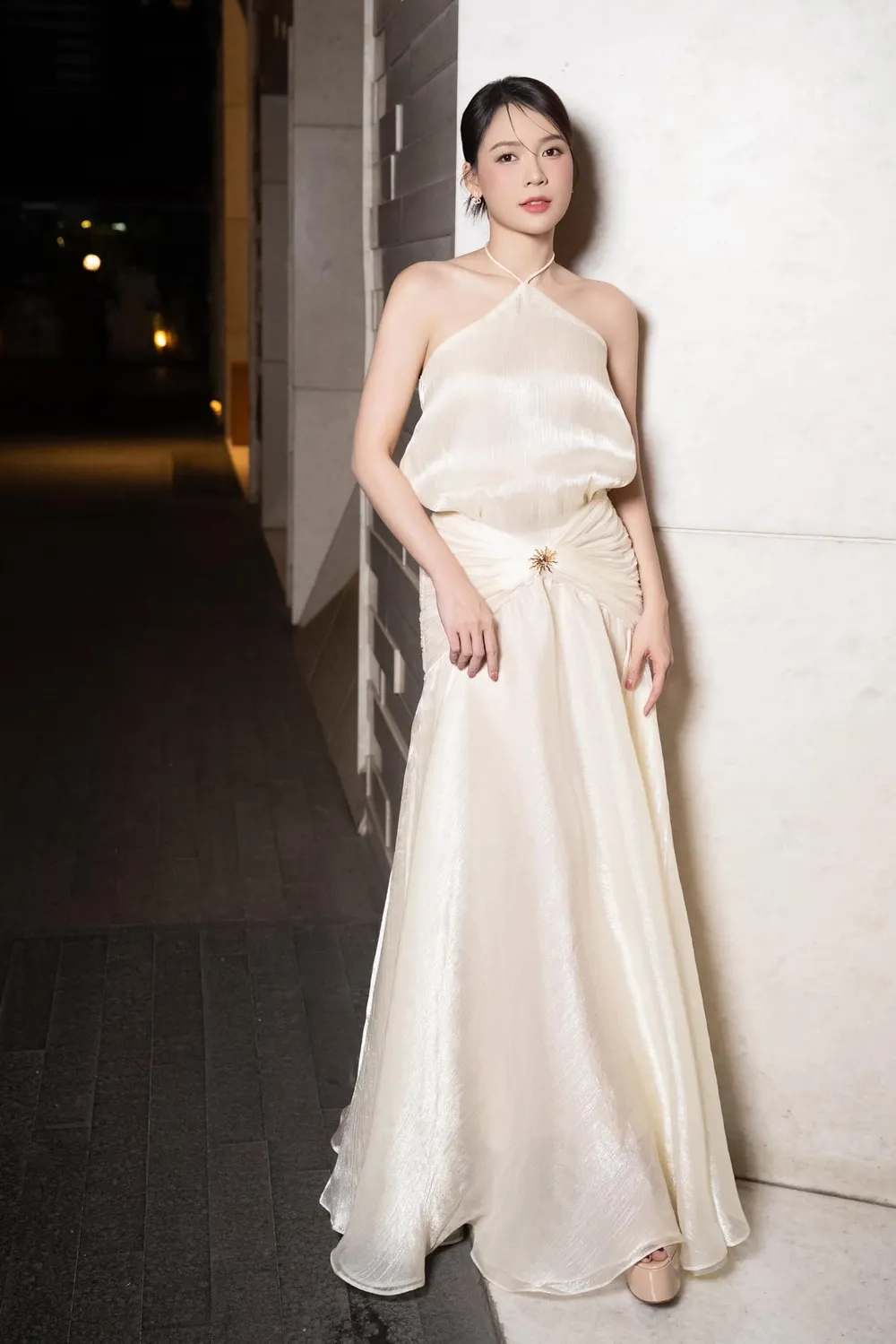 Xôn xao mạng xã hội khi diễn viên Sam sinh em bé