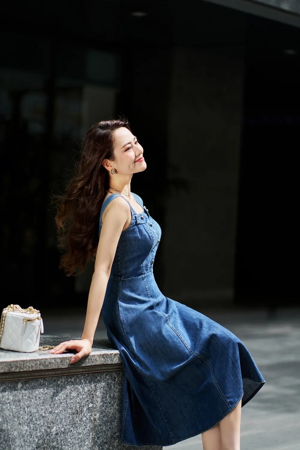 Gây sốt mạng xã hội với diễn viên Việt Hoa trong phim Độc đạo