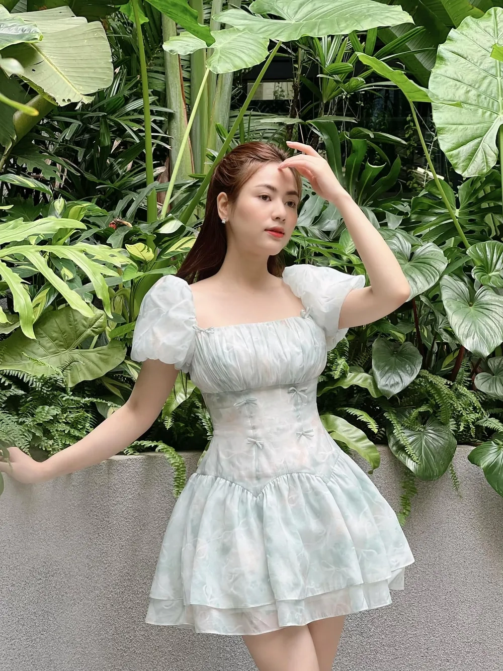 Fan tò mò không biết diễn viên Việt Hoa có chồng chưa