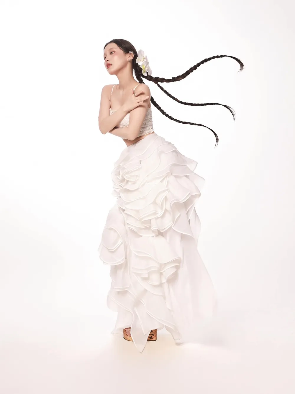 Cú bứt phá tại sân khấu Han Sara The Heroes