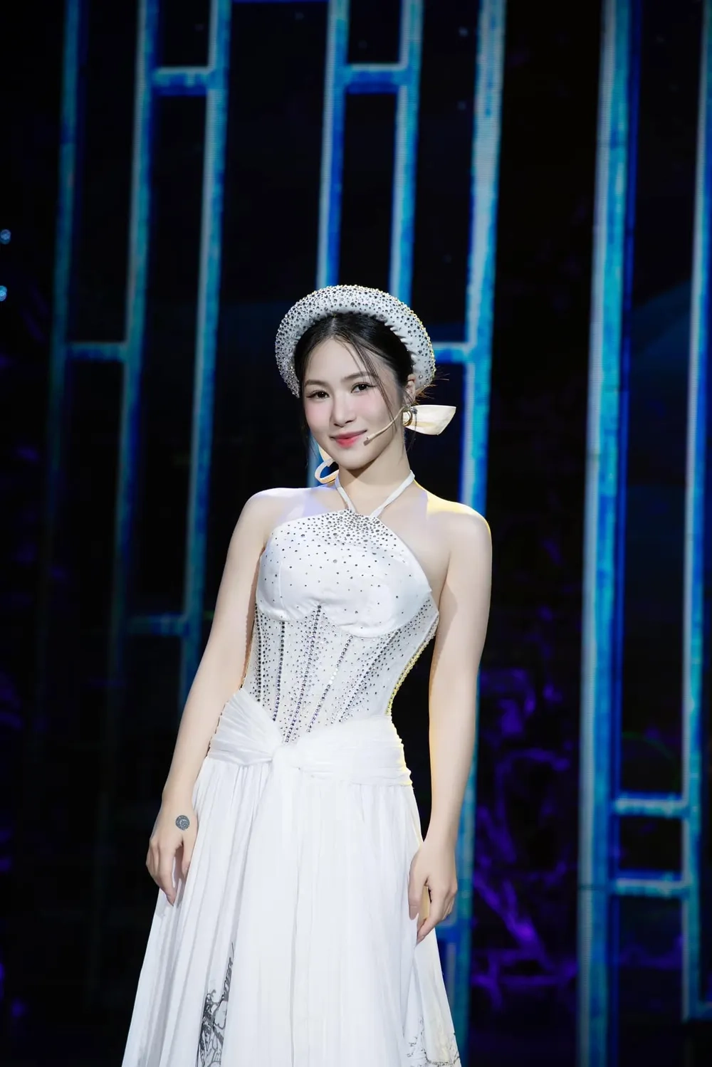 Fan chờ đón ngày Hương Tràm về Việt Nam